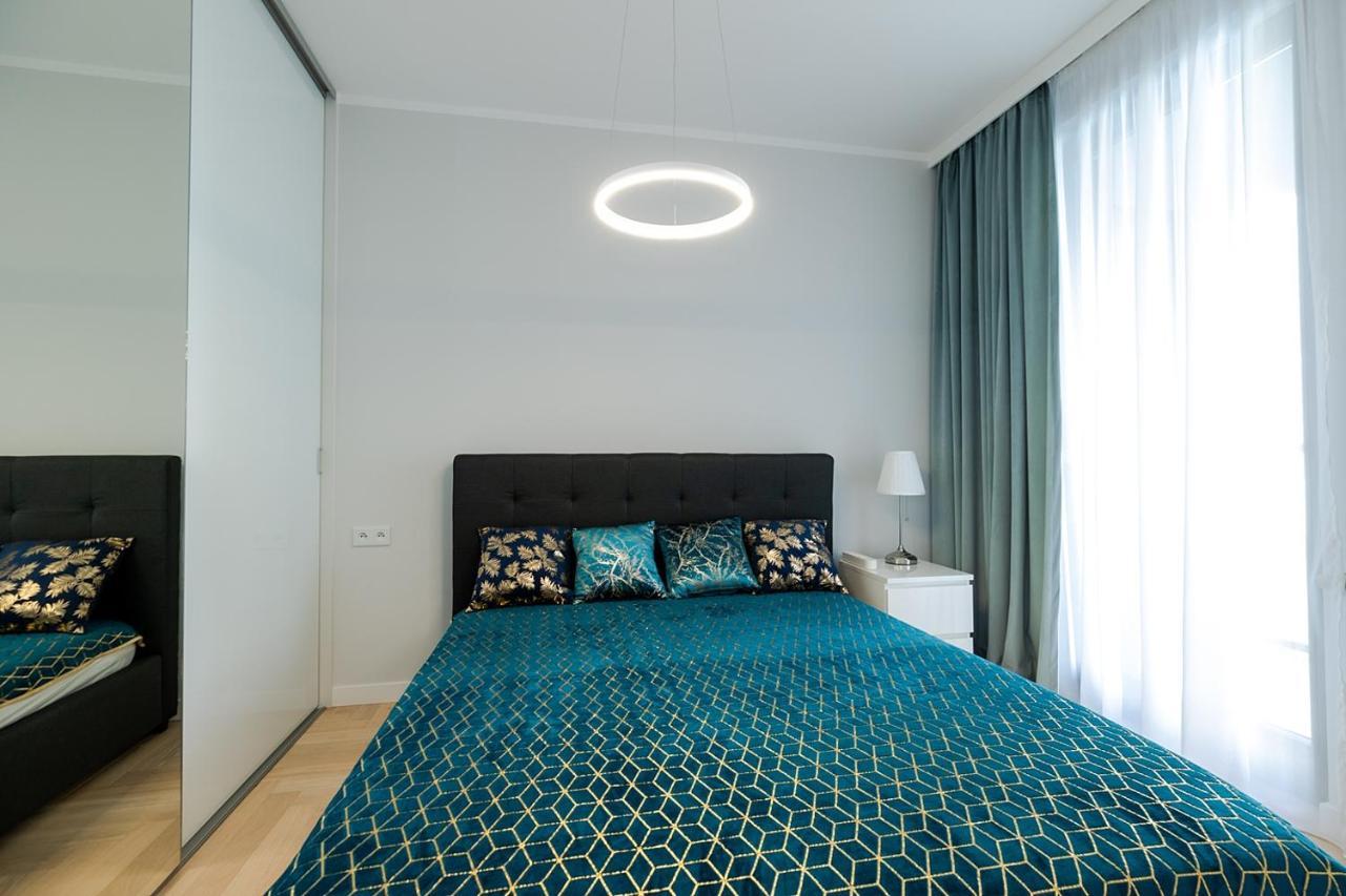Wola Luxe Apartment Varsó Kültér fotó